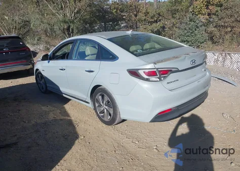 2016 Hyundai Sonata Hybrid Limited z USA, uszkodzony, nr VIN KMHE34L18GA019260